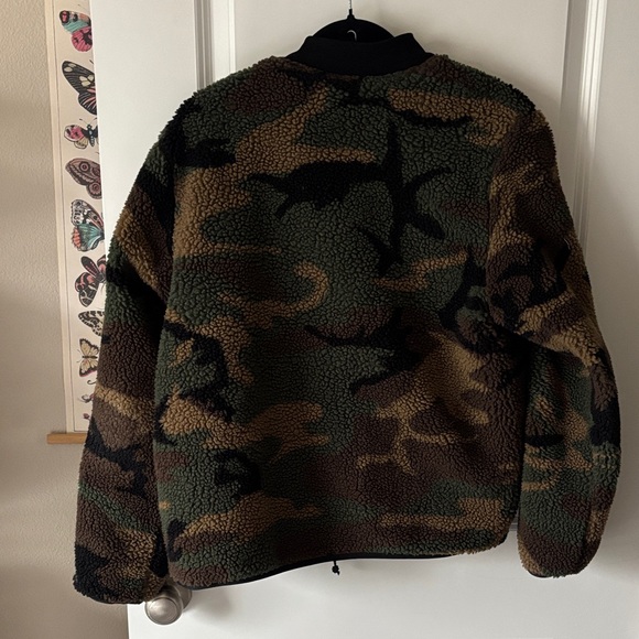Carhartt Men's Green Camo Fleece Jacket - Picture 2 of 2